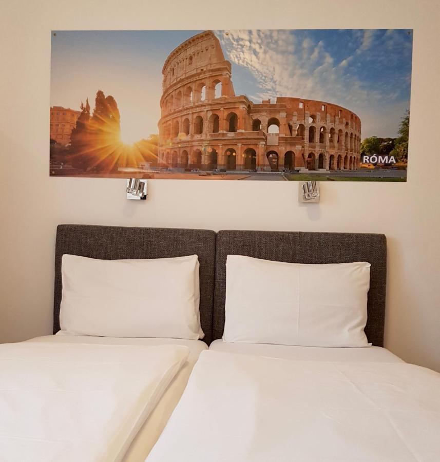 Matyas Panzio Bed & Breakfast Сегед Екстериор снимка